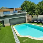 Villa White *
