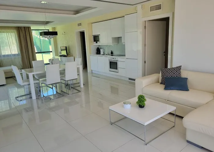 White * אסטרגום